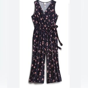 Kaileigh Crop Floral Jumpsuit in petite small